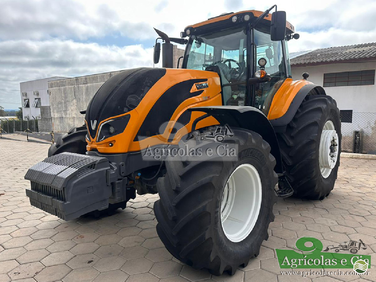 TRATOR VALTRA VALTRA T 230 CVT Tração 4x4 Agricolas e Cia RIO DAS PEDRAS SÃO PAULO SP